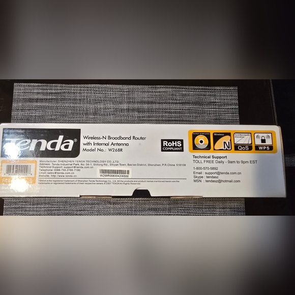 D-Link White Wireless Router - Picture 2 of 6